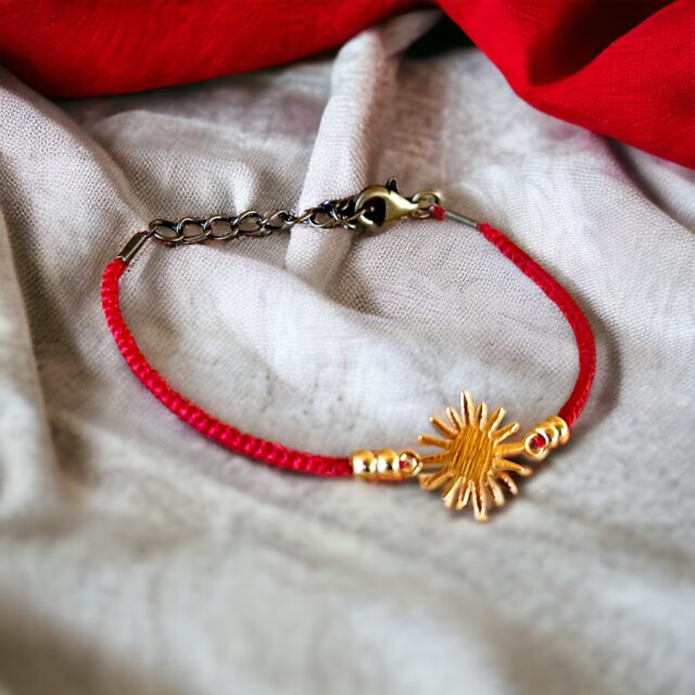 bracelet fin macramé rouge, bracelet soleil doré, bracelet tendance acier inoxydable, bracelet macramé etsy, bracelet fin inoxydable fait main