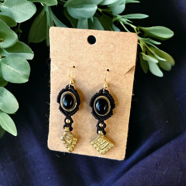boucles d'oreilles macramé Toulouse, boucles d'oreilles macramé onyx noir, boucles d'oreilles onyx, boucles d'oreilles ethnique, tendance, fait main, boucles d'oreilles inca