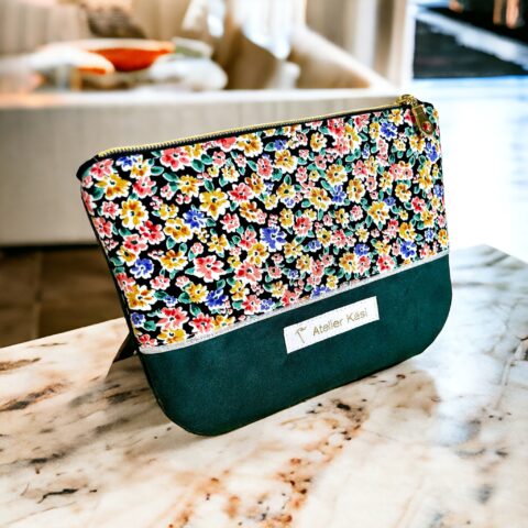 trousse fleurie colorée, pochette fleurie, pochette etsy, trousse etsy fleurie, pochette bleu, trousse fleurie etsy, trousse créateur, pochette créateur, trousse fait en france, pochette liberty