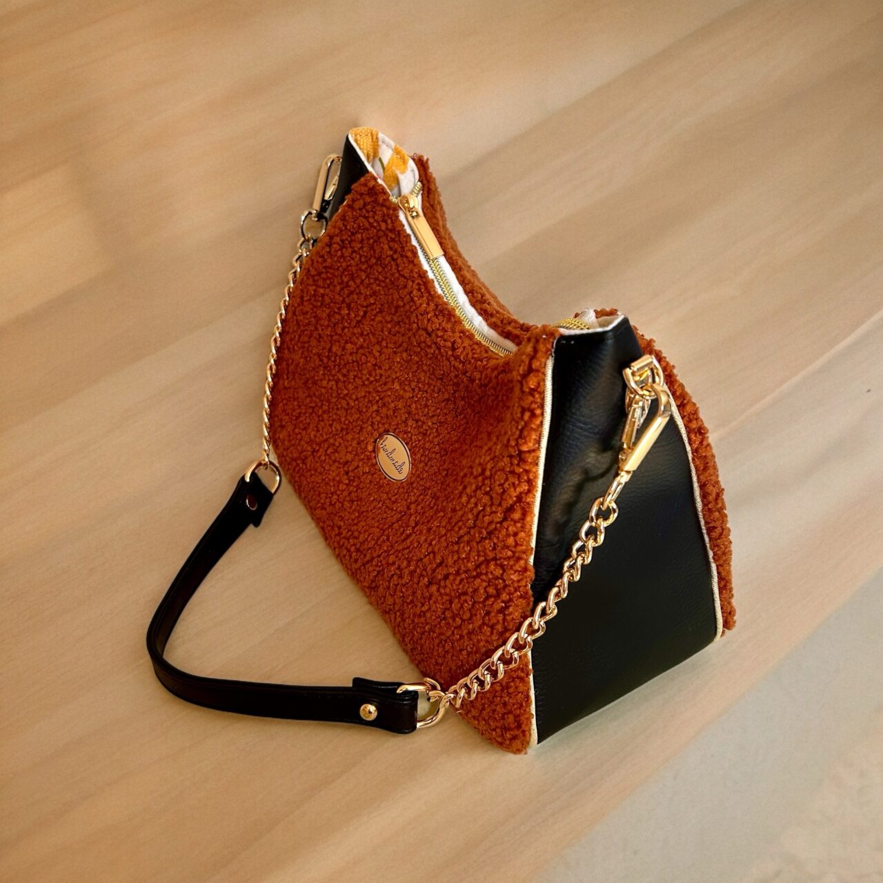 sac à main fausse fourrure moumoute marron, sac à main tendance en moumoute